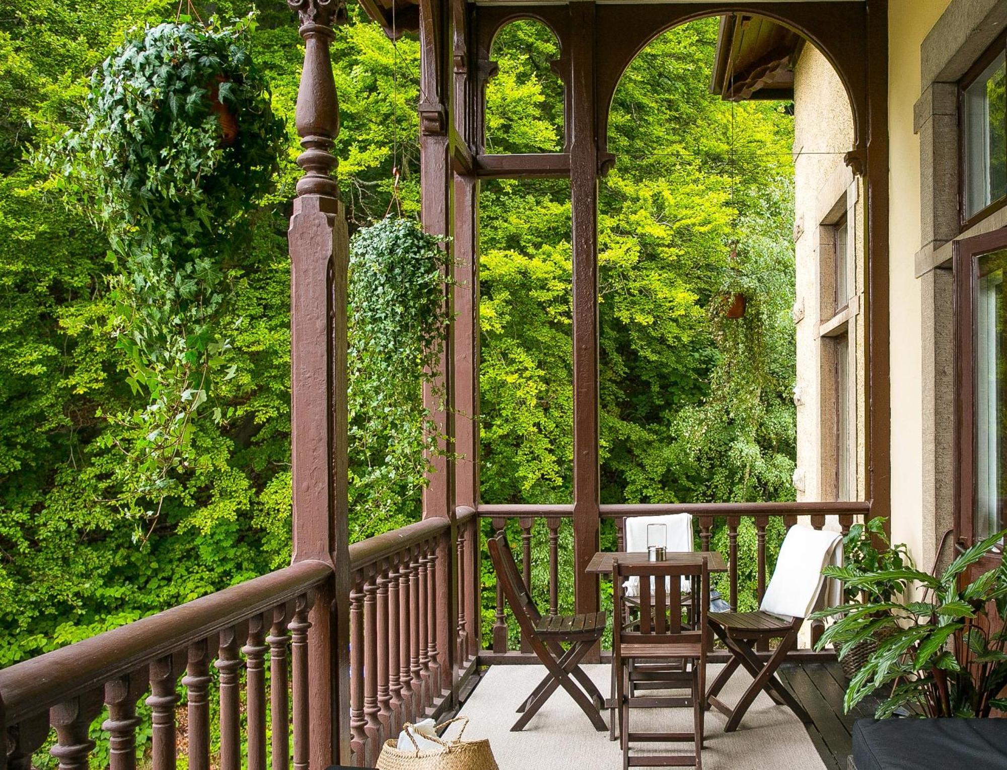 Hotel Slottsvillan Хускварна Екстериор снимка