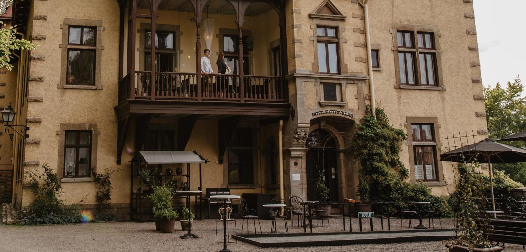Hotel Slottsvillan Хускварна Екстериор снимка