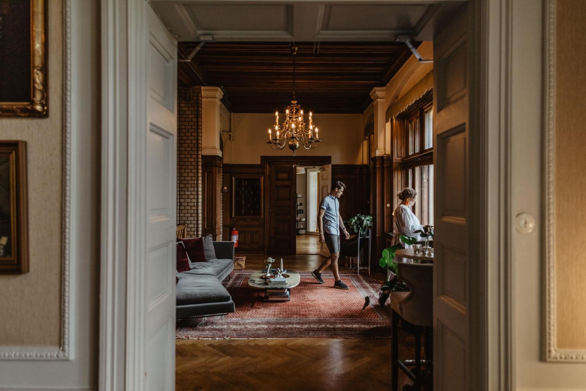 Hotel Slottsvillan Хускварна Екстериор снимка