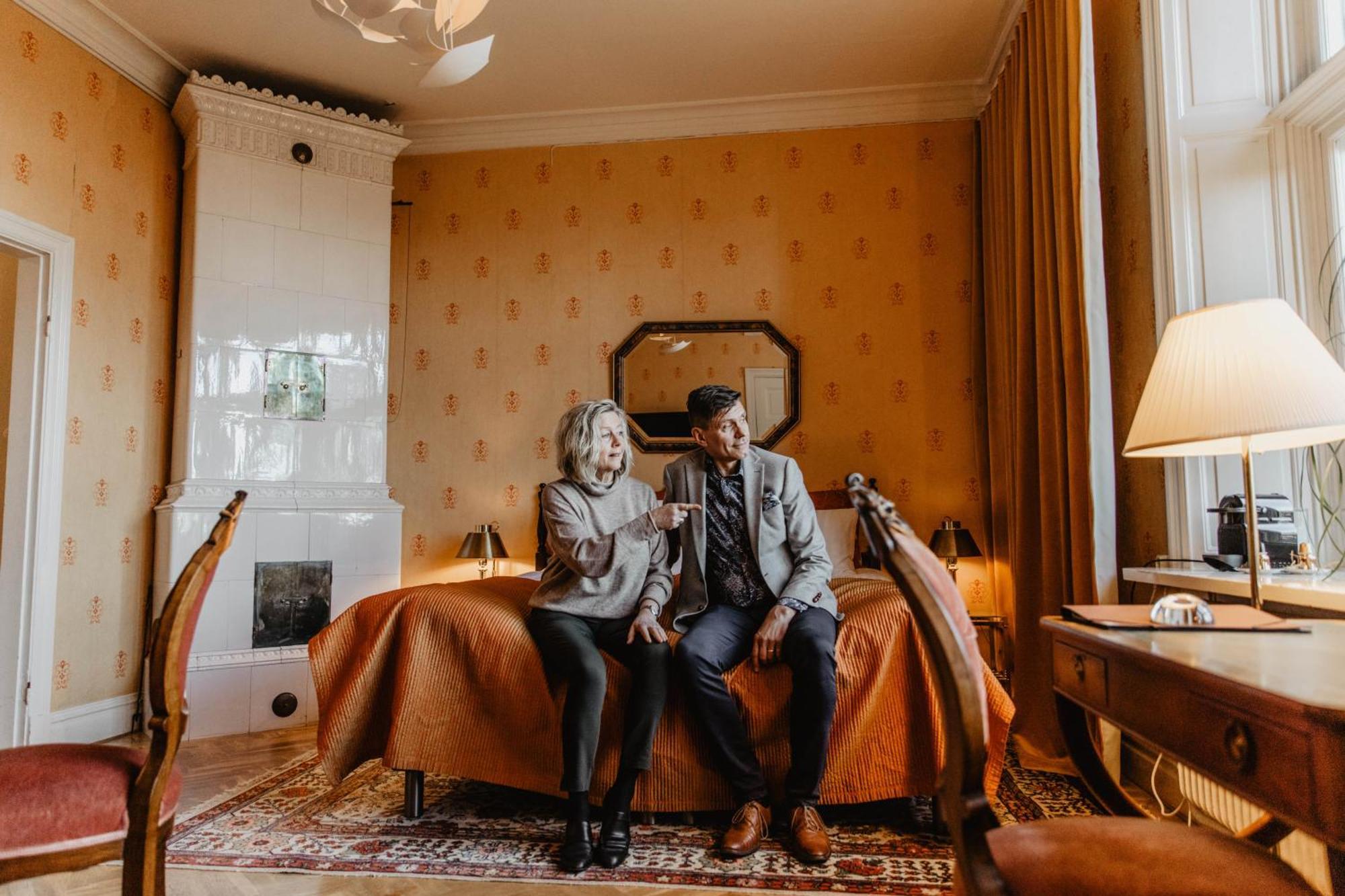 Hotel Slottsvillan Хускварна Екстериор снимка